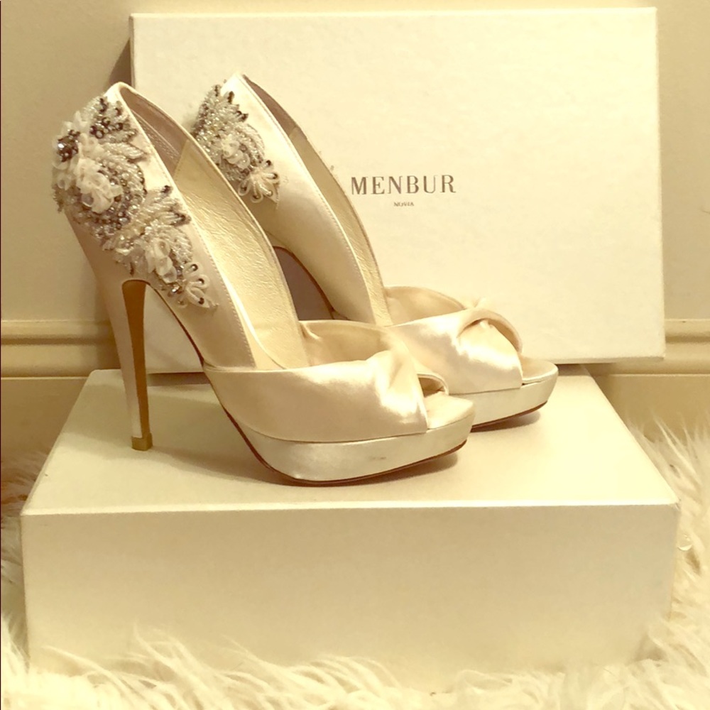 MENBUR Narke heel, ivory satin size 37, worn once